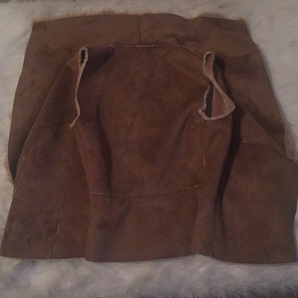 Suede/Faux Fur Beige Vest - Picture 2 of 3